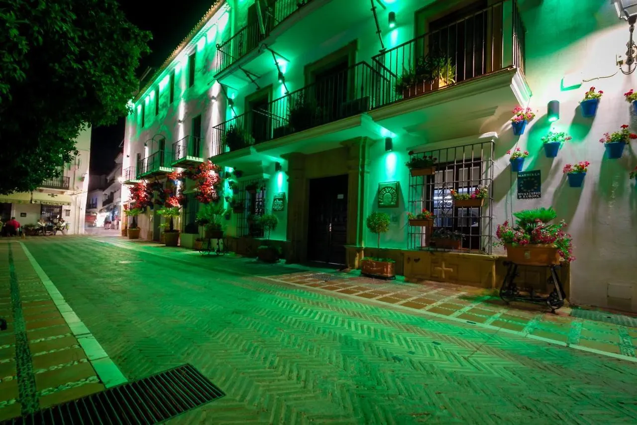 Daire Marbella Banus Suites