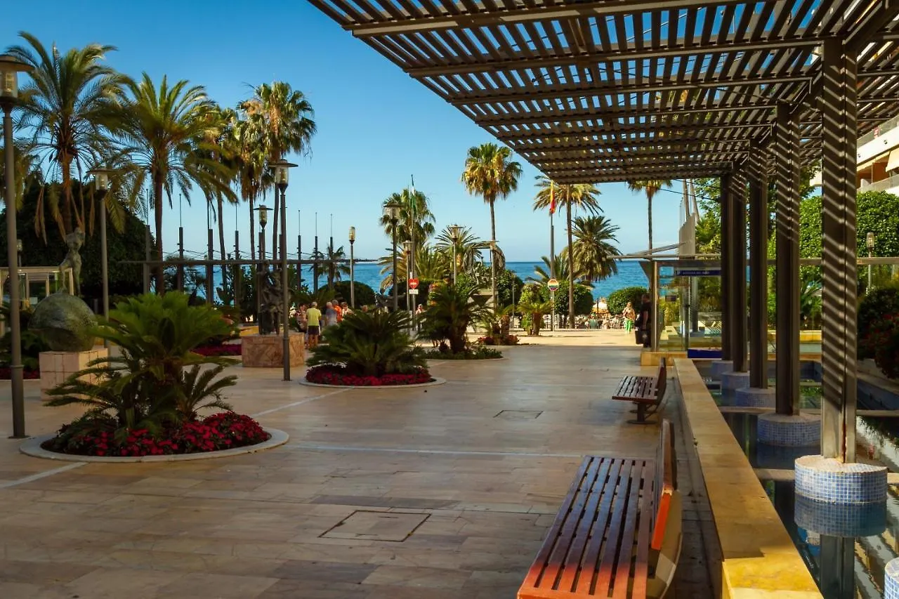 Marbella Banus Suites 0*,