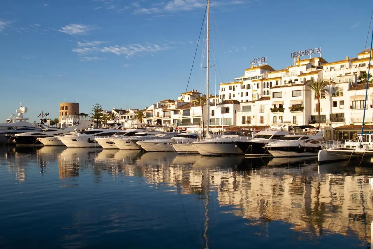 Marbella Banus Suites 0*,